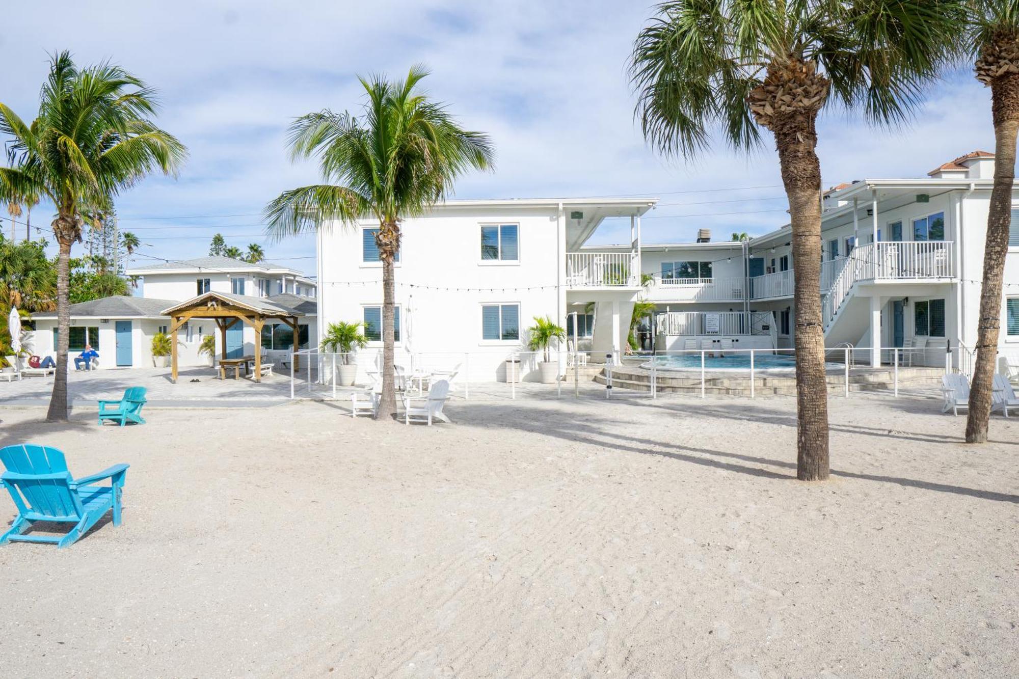 The Molloy - Treasure Island Suites & Cottages St. Pete Beach Εξωτερικό φωτογραφία