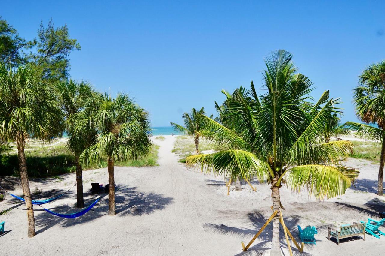 The Molloy - Treasure Island Suites & Cottages St. Pete Beach Εξωτερικό φωτογραφία
